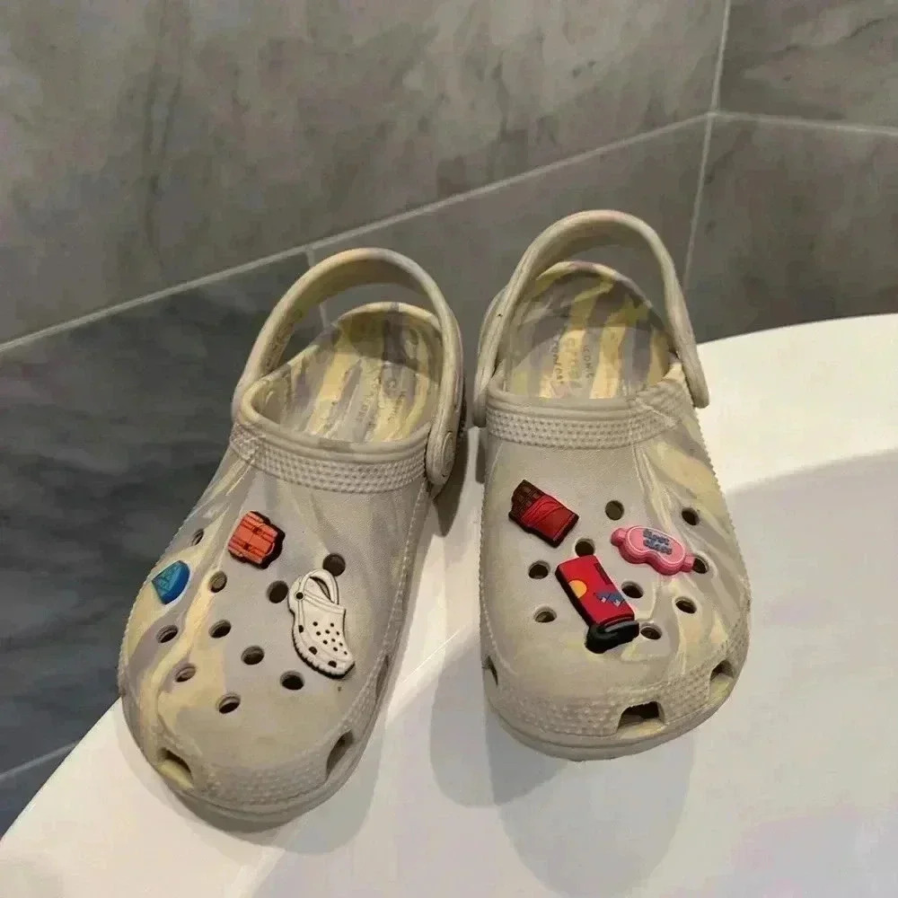 CROCS Kids Sandals in Cream with Fun Charms